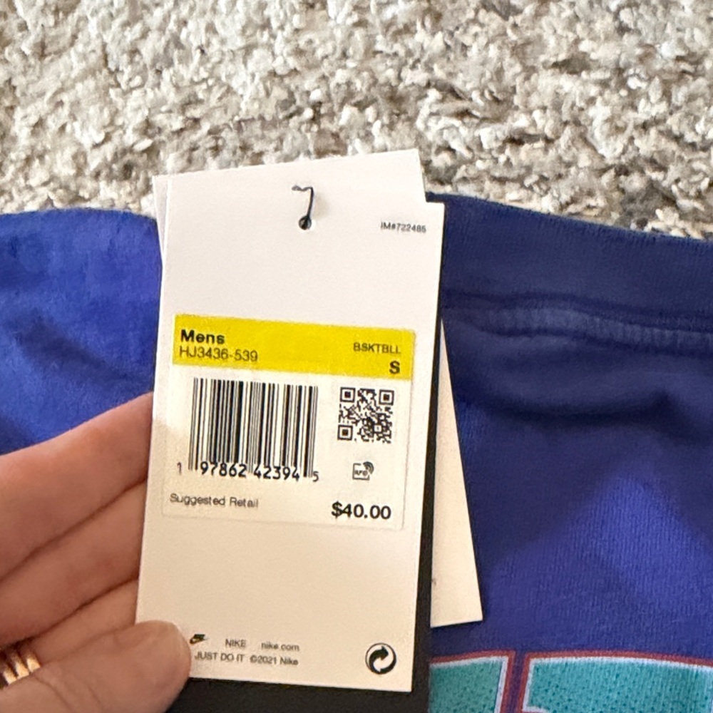 NWT Nike Men’s shirt - Picture 4 of 6